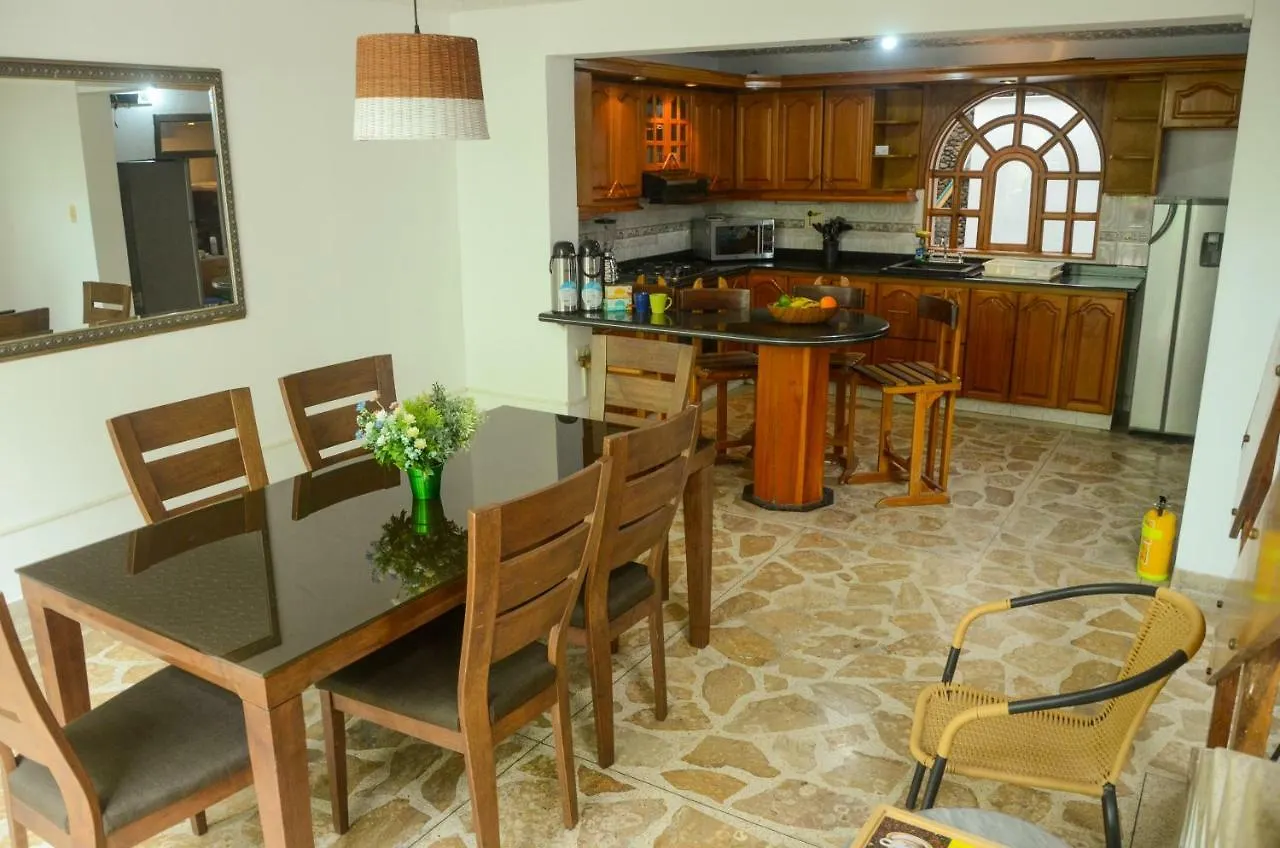 Hostal Casa En El Cielo Medellín 0*,  Colômbia